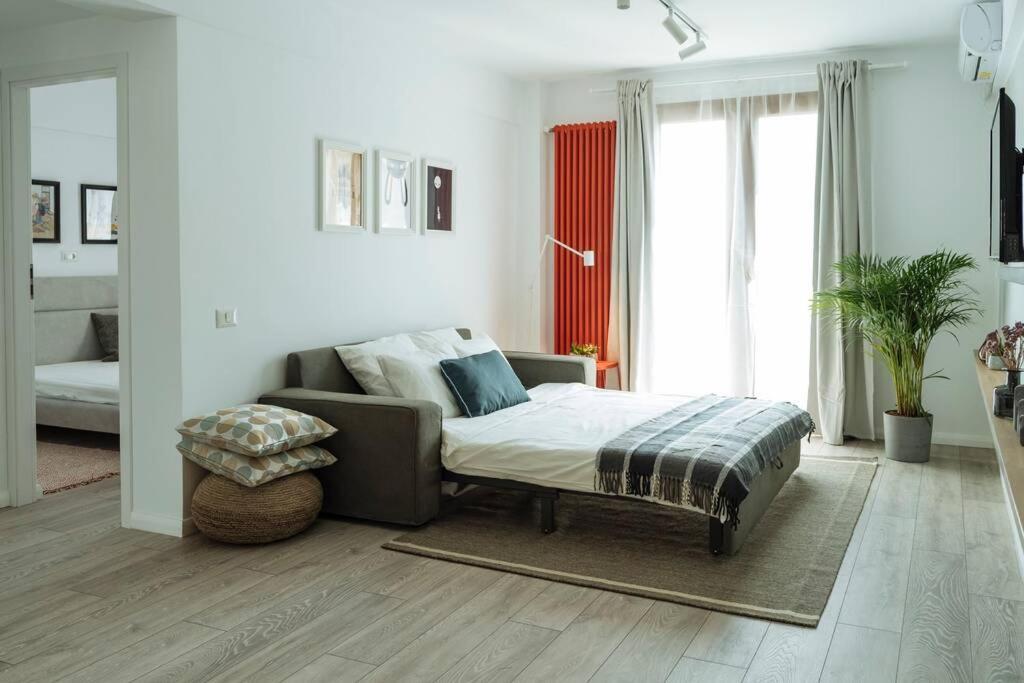 Апартаменты Sunny 2Br Flat - Old Town View Бухарест Экстерьер фото