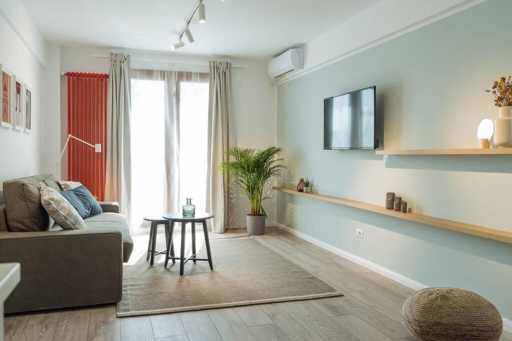 Апартаменты Sunny 2Br Flat - Old Town View Бухарест Экстерьер фото