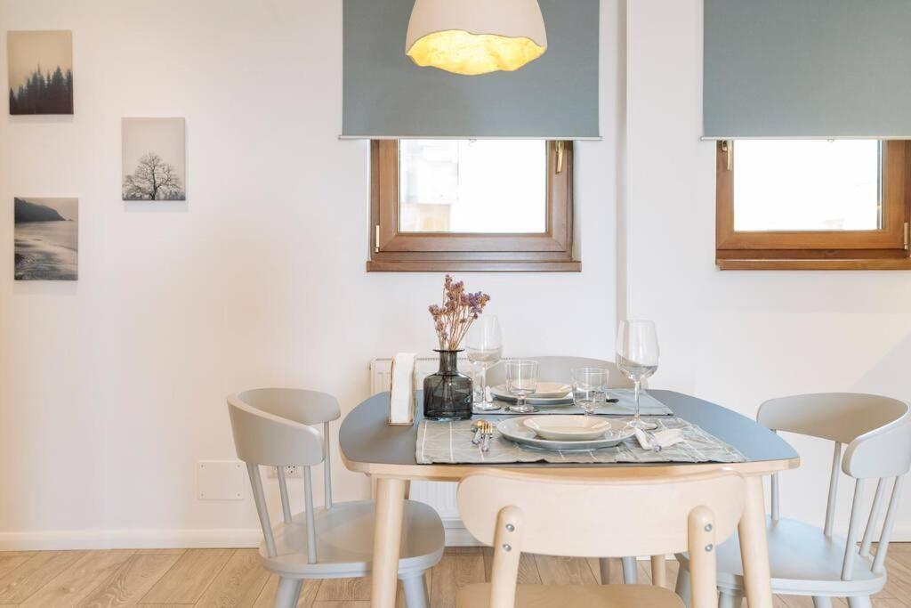 Апартаменты Sunny 2Br Flat - Old Town View Бухарест Экстерьер фото